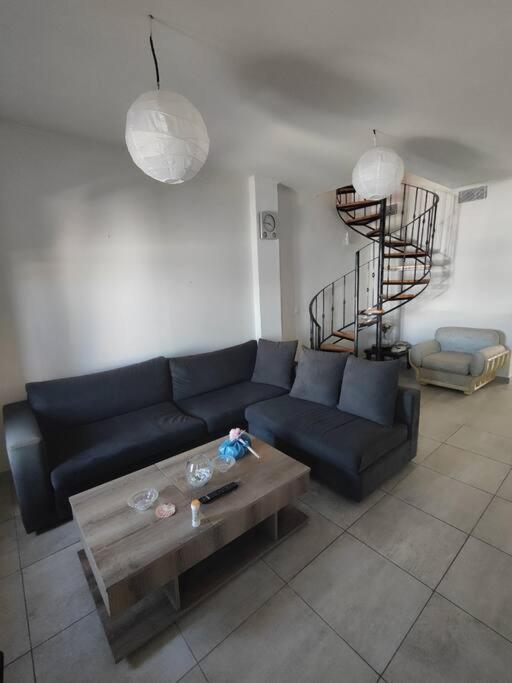 Two-Storey House In Kardamyla Marmaron  ภายนอก รูปภาพ